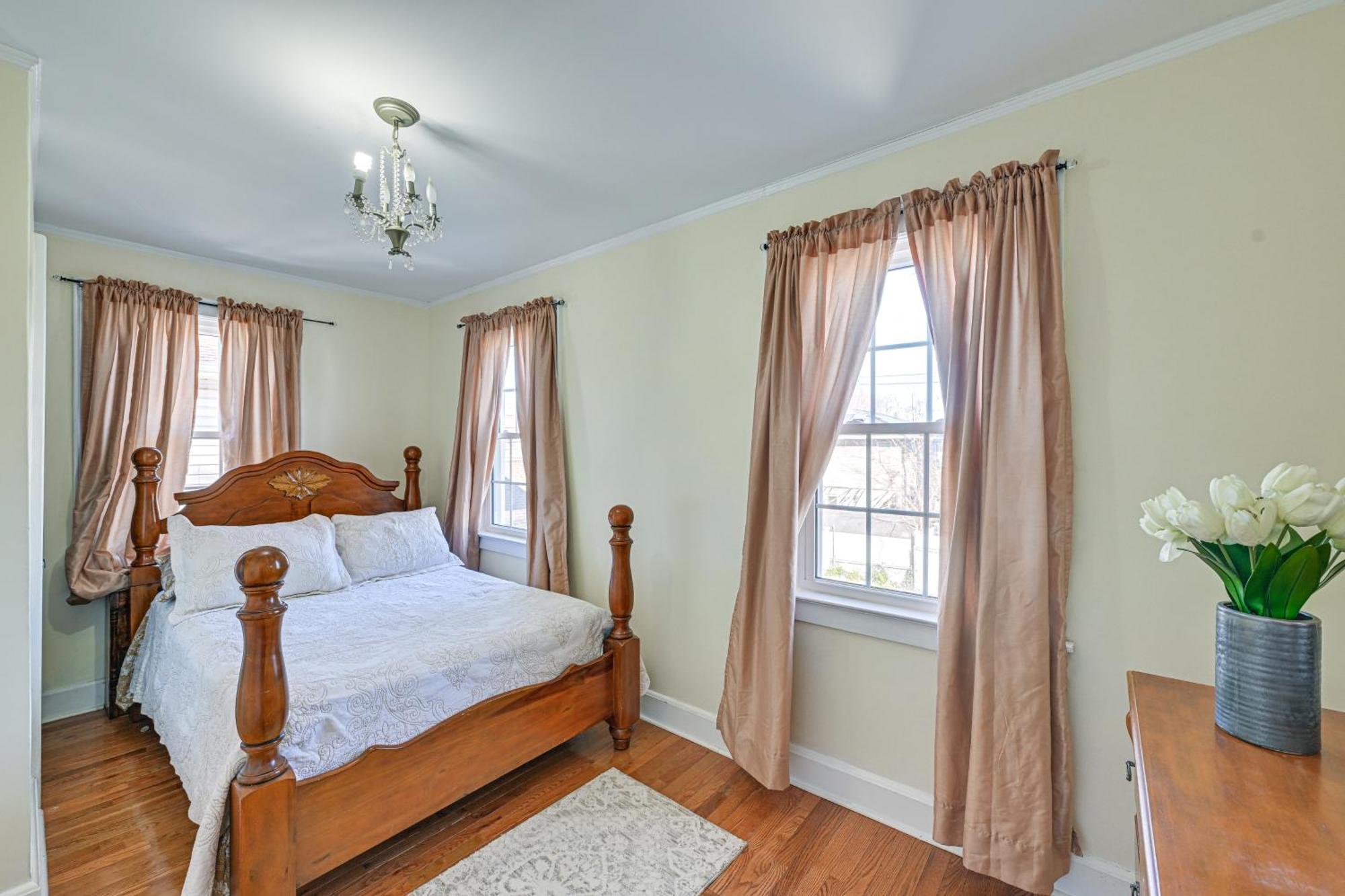 Charming Valley Stream Home 24 Mi To Central Park Extérieur photo