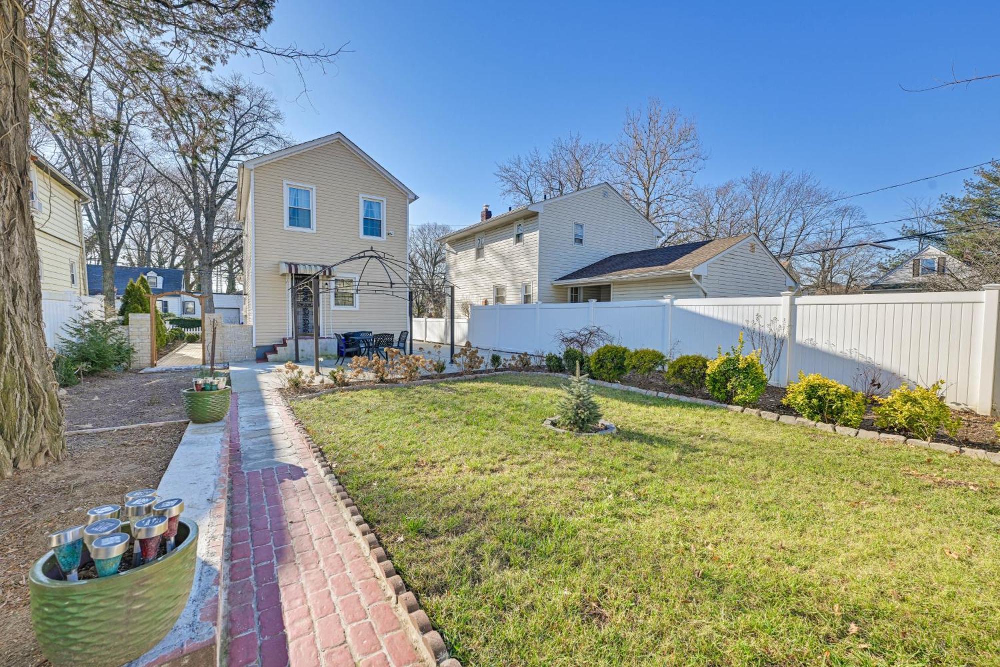 Charming Valley Stream Home 24 Mi To Central Park Extérieur photo