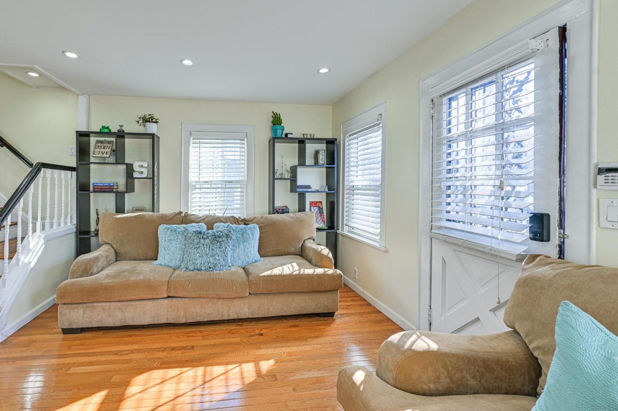 Charming Valley Stream Home 24 Mi To Central Park Extérieur photo
