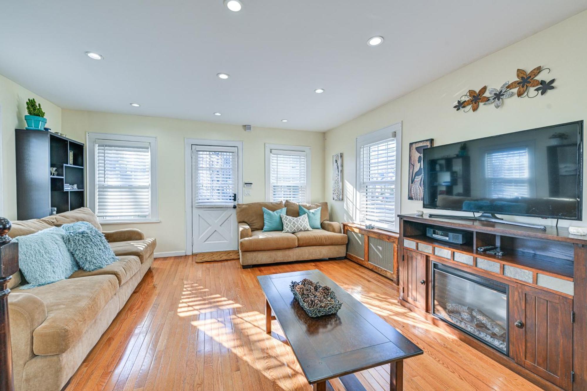 Charming Valley Stream Home 24 Mi To Central Park Extérieur photo
