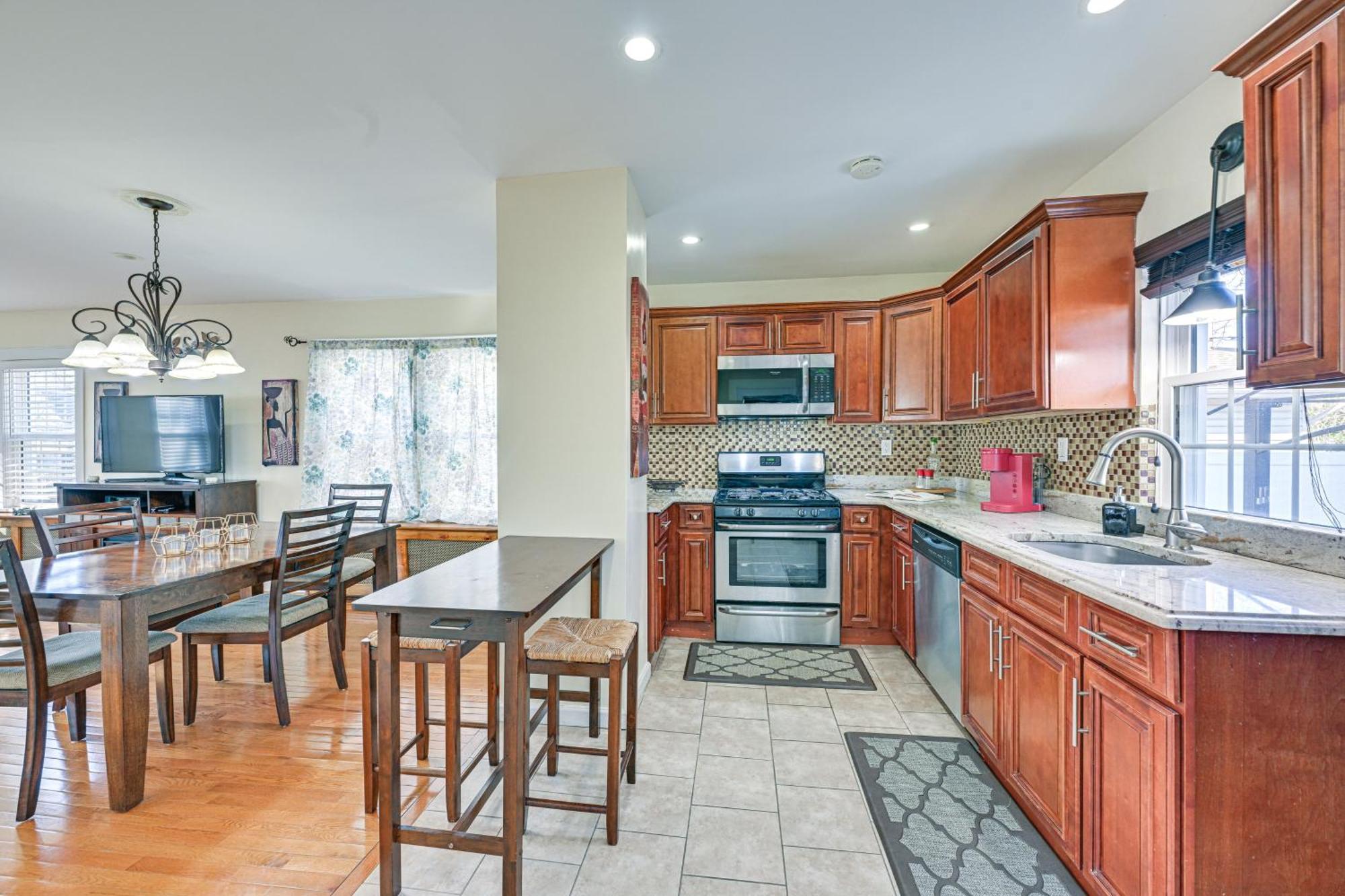 Charming Valley Stream Home 24 Mi To Central Park Extérieur photo