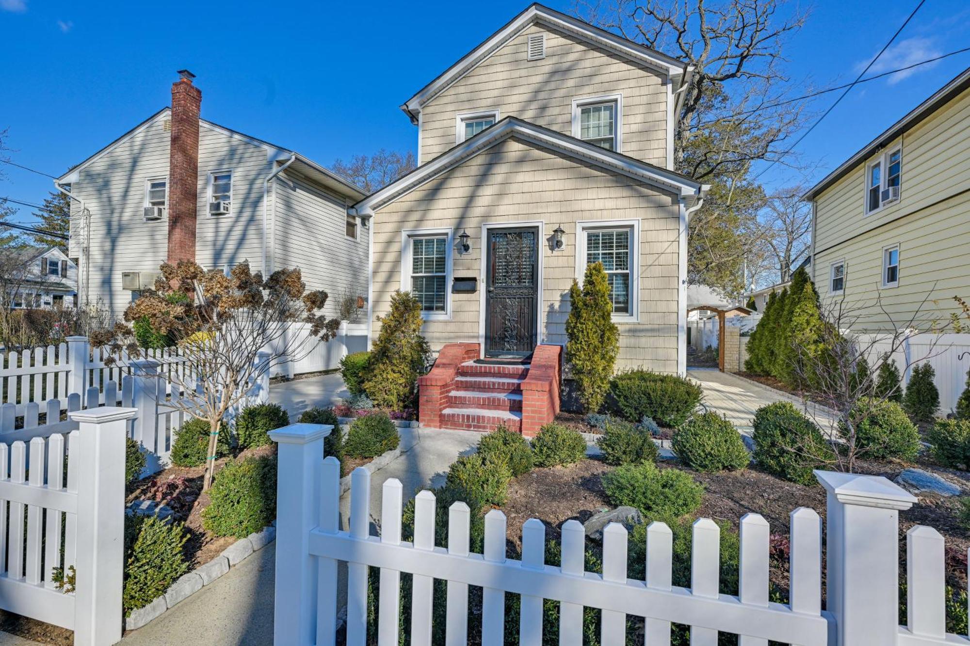 Charming Valley Stream Home 24 Mi To Central Park Extérieur photo